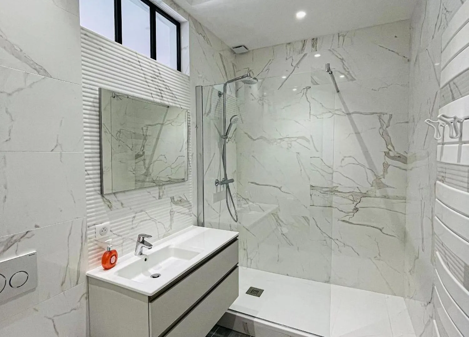 Apartment Cote Sud Deux Chambres Proche Croisette Cannes